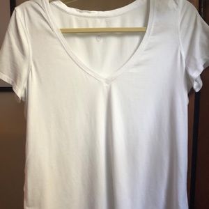 Lululemon Love Tee V, size 6.
